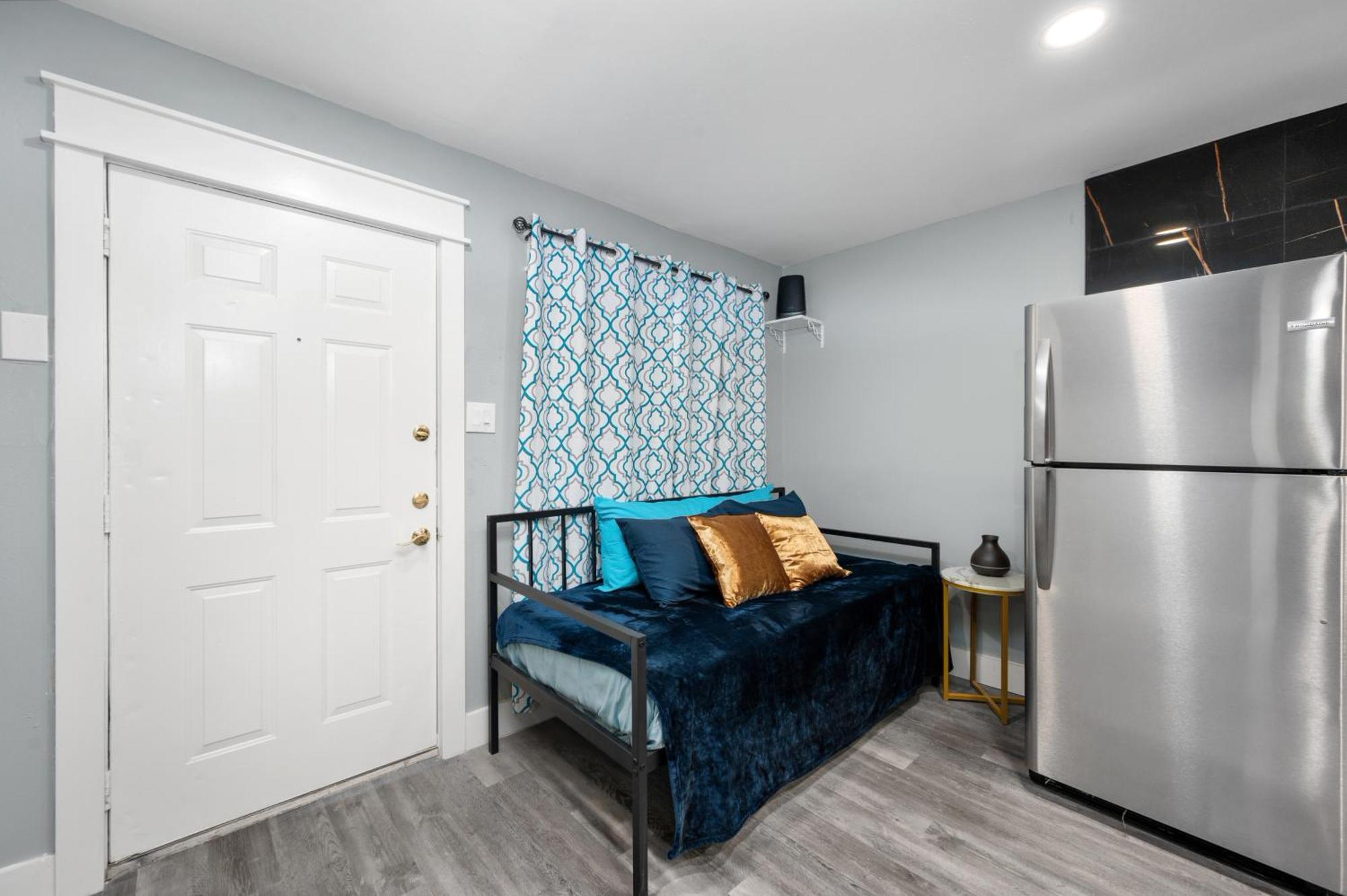Warm Heights 2br With Pool & Free Parking Apartamento